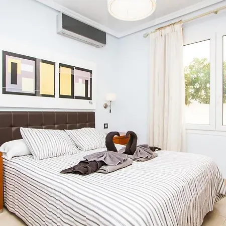 Βίλα In Playa Blanca Sleeps 8 Includes Swimming Pool Air Con And Wifi 6